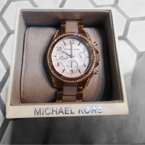 New Never Worn Michael Kors Watch